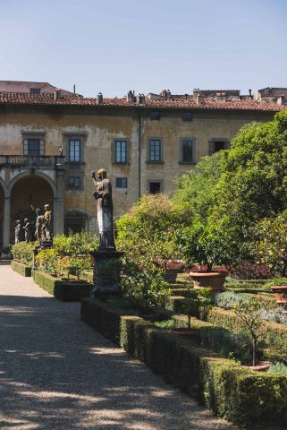 FIRENZE TOSCANA ITALIA FIORI COLORE PHOTOGRAPHY TRAVEL BLOGGER