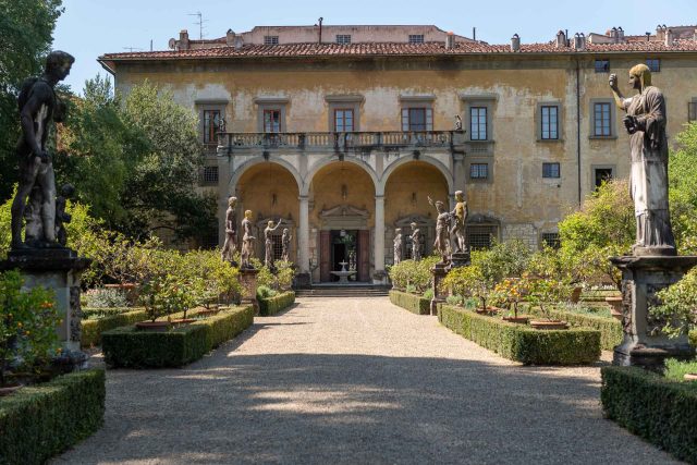 FIRENZE TOSCANA ITALIA FIORI COLORE PHOTOGRAPHY TRAVEL BLOGGER