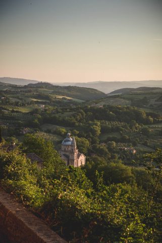 TOSCANA CHIANTI HILLS COLLINE VINO TRAVEL BLOGGER ITALY EMOTIONAL-
