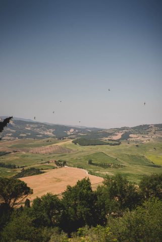 TOSCANA CHIANTI HILLS COLLINE VINO TRAVEL BLOGGER ITALY EMOTIONAL-