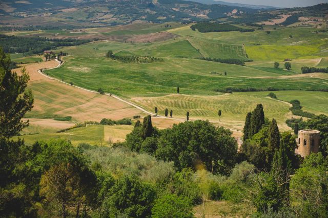 TOSCANA CHIANTI HILLS COLLINE VINO TRAVEL BLOGGER ITALY EMOTIONAL-