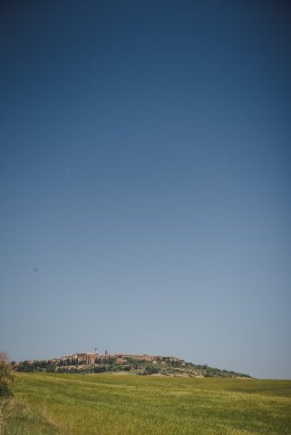 TOSCANA CHIANTI HILLS COLLINE VINO TRAVEL BLOGGER ITALY EMOTIONAL-