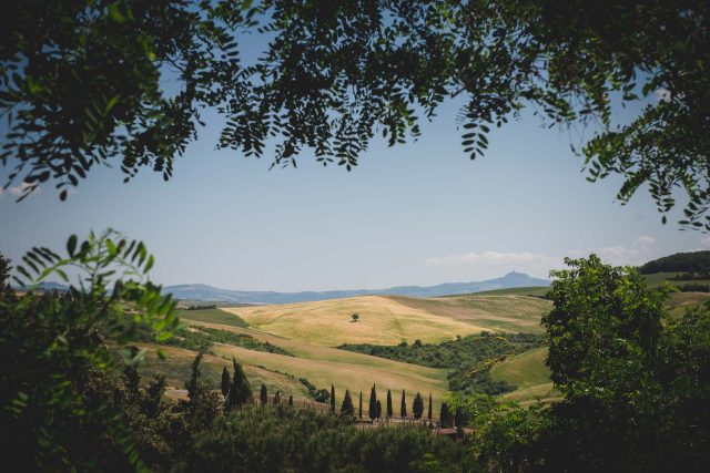 TOSCANA CHIANTI HILLS COLLINE VINO TRAVEL BLOGGER ITALY EMOTIONAL-