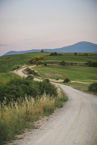 TOSCANA CHIANTI HILLS COLLINE VINO TRAVEL BLOGGER ITALY EMOTIONAL-