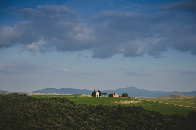 TOSCANA CHIANTI HILLS COLLINE VINO TRAVEL BLOGGER ITALY EMOTIONAL-