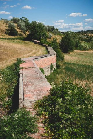 TOSCANA CHIANTI HILLS COLLINE VINO TRAVEL BLOGGER ITALY EMOTIONAL-